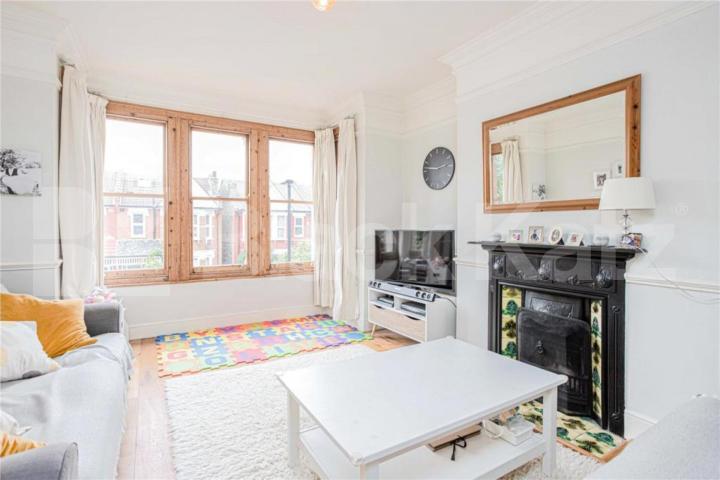 Bright Three Bedroom Home with Wood Floors on Maidstone Road, N22 Maidstone Road, Bounds Green 