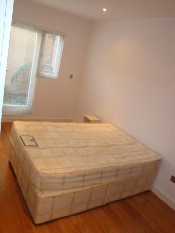 			1 Bedroom, 1 bath, 1 reception Flat			 Mansfield Road, HAMPSTEAD