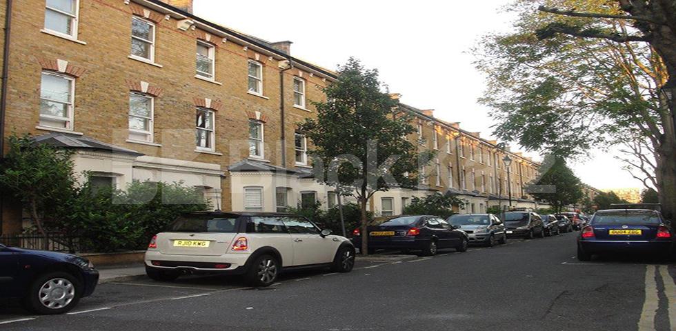 			UNDER OFFER, 4 Bedroom, 1 bath, 1 reception House			 Marcia Road, London Bridge
