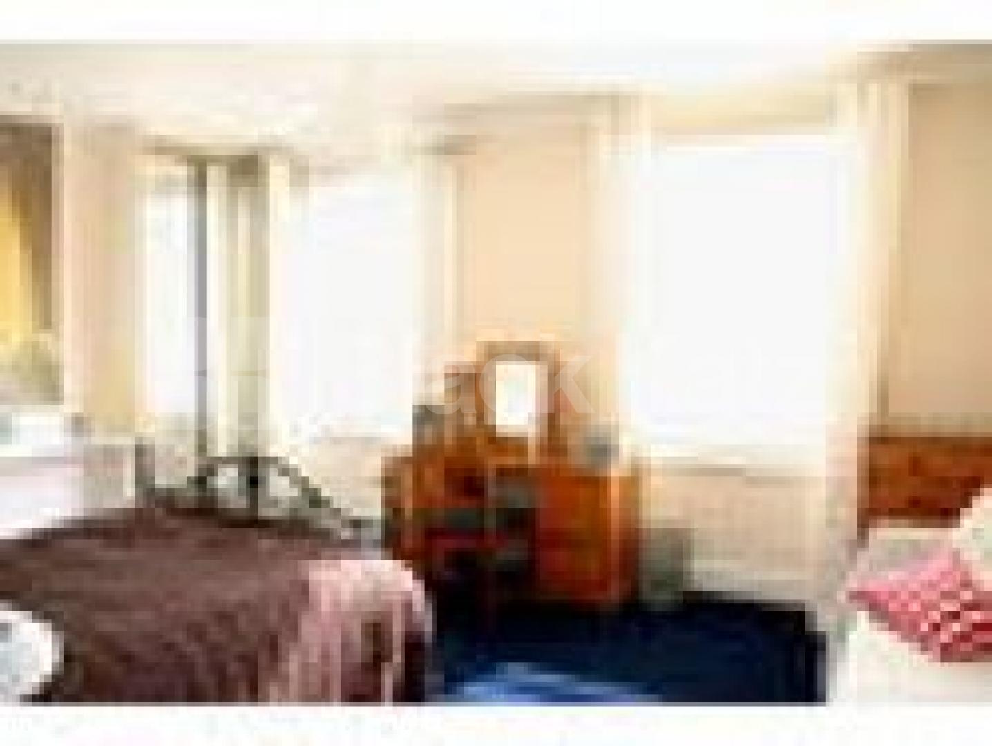 			MUST SEE!!!, 3 Bedroom, 1 bath, 1 reception Flat			 Marlbrough Road, Archway