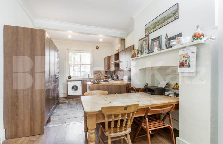 6 bedroom house located in the vibrant Archway area Marlborough Road, Archway