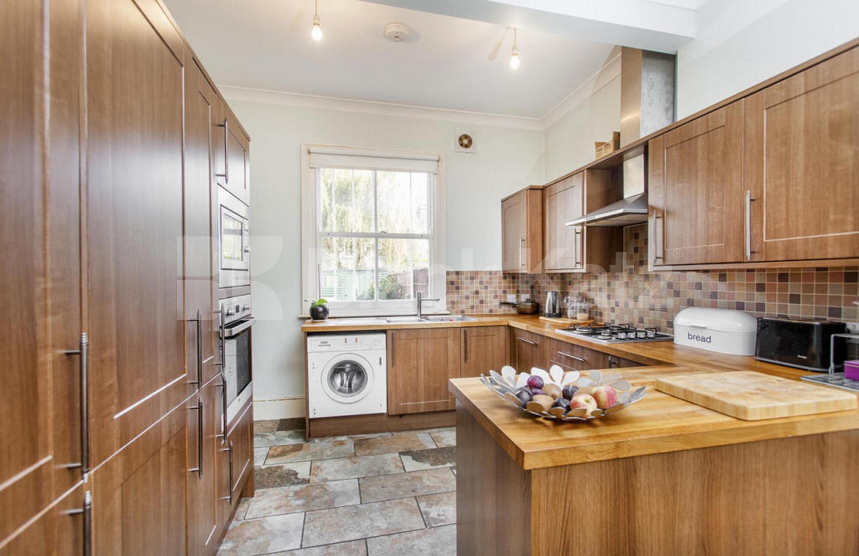 6 bedroom house located in the vibrant Archway area Marlborough Road, Archway