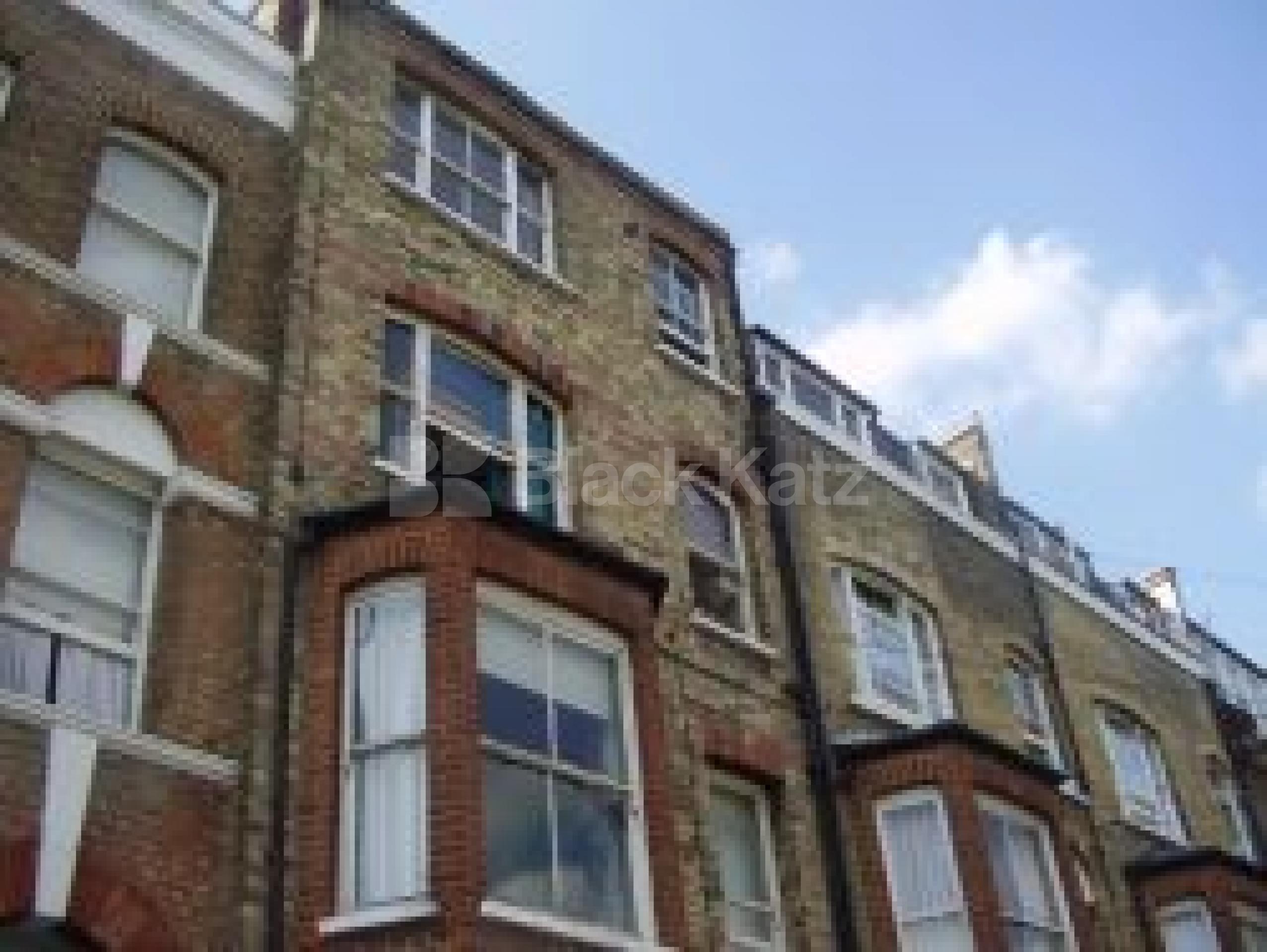 			1 Bedroom, 1 bath, 1 reception Flat			 Marlborough Road, UPPER HOLLOWAY N19 N19