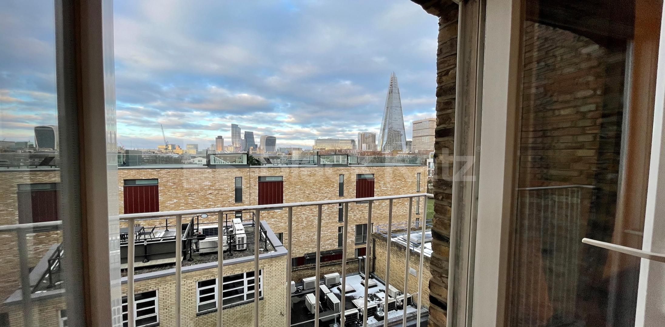 			NEW INSTRUCTION  , 2 Bedroom, 2 bath, 1 reception Apartment			 Marshalsea Road, Borough