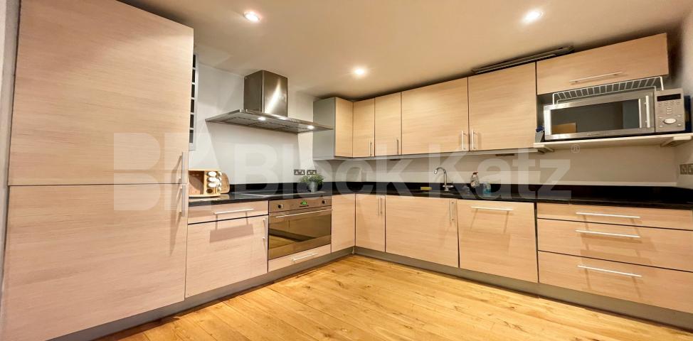 			NEW INSTRUCTION  , 2 Bedroom, 2 bath, 1 reception Apartment			 Marshalsea Road, Borough