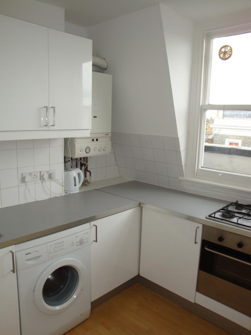 			1 Bedroom, 1 bath, 1 reception Flat			 Marylands Road, MAIDA VALE