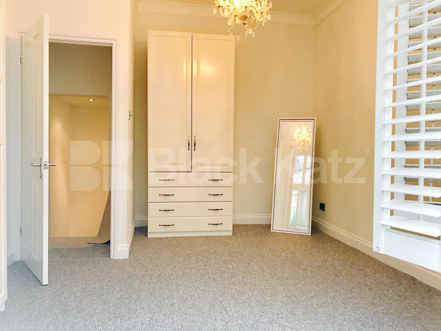 			NEW INSTRUCTION, 2 Bedroom, 1 bath, 1 reception Apartment			 Almeric Road, Clapham Junction