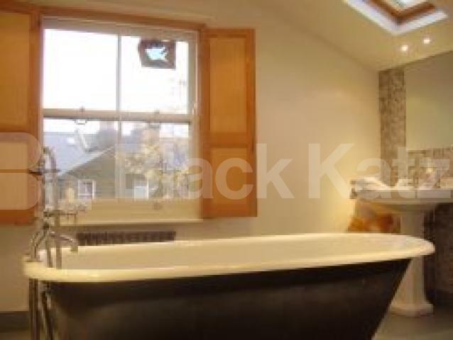 			3 Bedroom, 1 bath, 1 reception Flat			 Maury Road, STOKE NEWINGTON N16