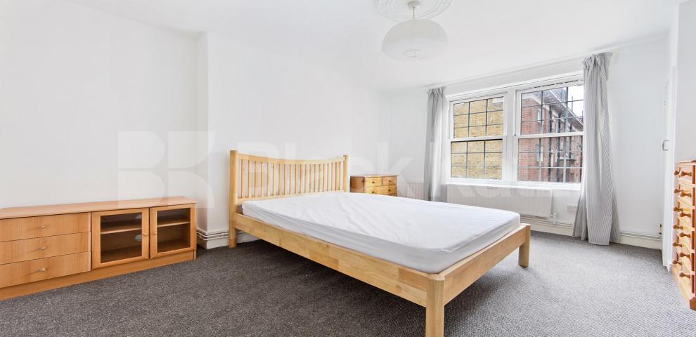 			LET , 3 Bedroom, 1 bath, 1 reception Apartment			 Mawbey Road, SE1
