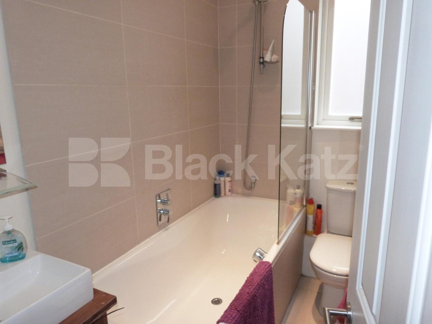 			2 Bedroom, 1 bath, 1 reception Ground Floor Flat			 Mayfield Road, Crouch End