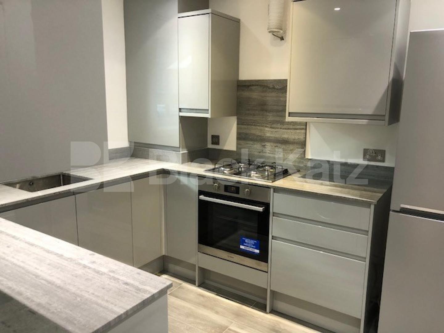 			NEW INSTRUCTION!, 3 Bedroom, 1 bath, 1 reception Flat			 THOMAS ROAD, Limehouse/Mile end