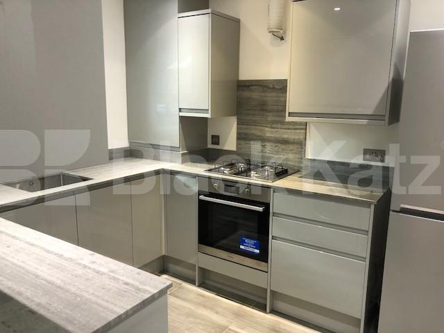 			NEW INSTRUCTION!, 3 Bedroom, 1 bath, 1 reception Flat			 THOMAS ROAD, Limehouse/Mile end