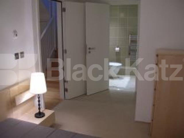 			New instruction, 2 Bedroom, 1 bath, 1 reception Mews House			 Lever Street, City