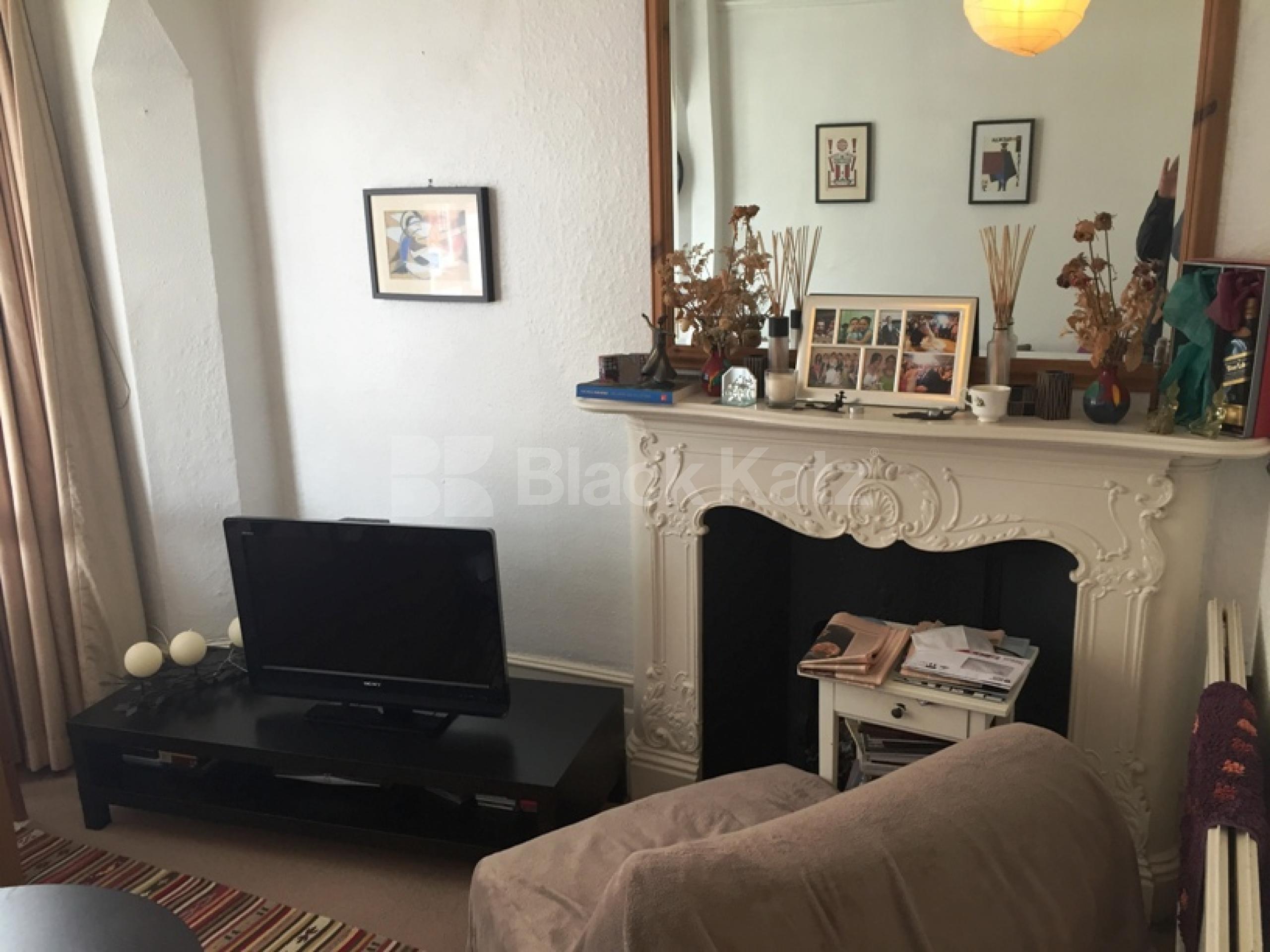 			NEW INSTRUCTION!, 2 Bedroom, 1 bath, 1 reception Flat			 Milton Road, HIGHGATE N6