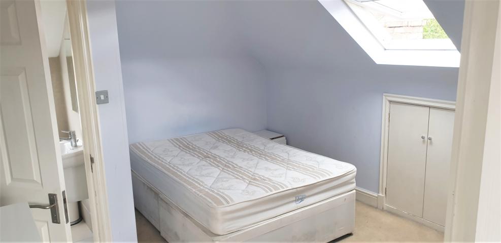 			3 Bedroom, 1 bath, 1 reception Flat			 Ebbsfleet Road , KILBURN