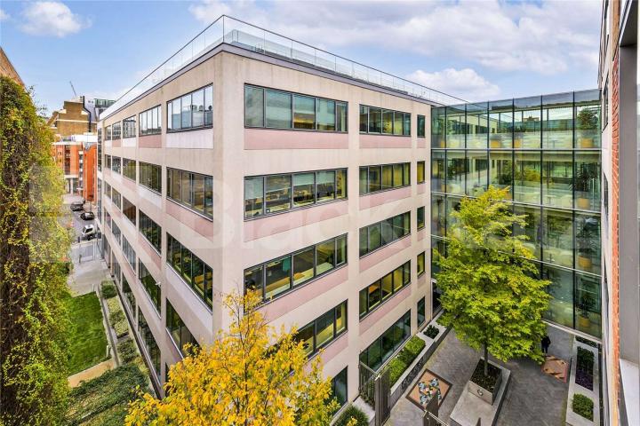 			3 Bedroom, 2 bath, 1 reception Apartment			 Monck street , Westminster 