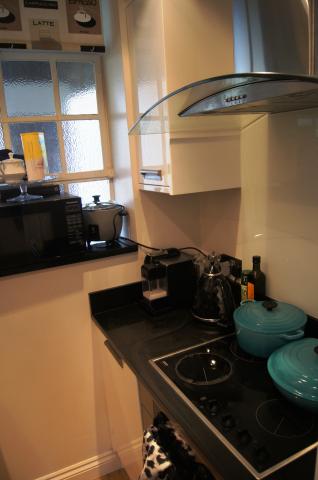 			NEW INSTRUCTION! MUST SEE!, 1 Bedroom, 1 bath, 1 reception Flat			 Mortimer Cresent, KILBURN/MAIDA VALE