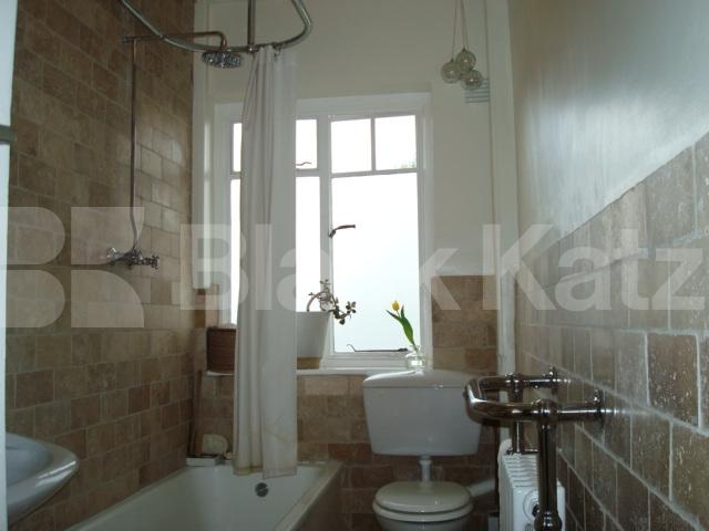 			New instruction, 1 Bedroom, 1 bath, 1 reception Flat			 Mountview Road, FINSBURY PARK