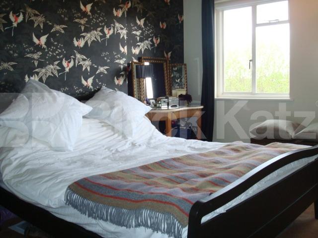 			New instruction, 1 Bedroom, 1 bath, 1 reception Flat			 Mountview Road, FINSBURY PARK