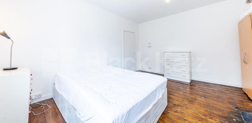 			3 Bedroom, 1 bath, 1 reception Flat			 Archway Road, Highgate / Archway