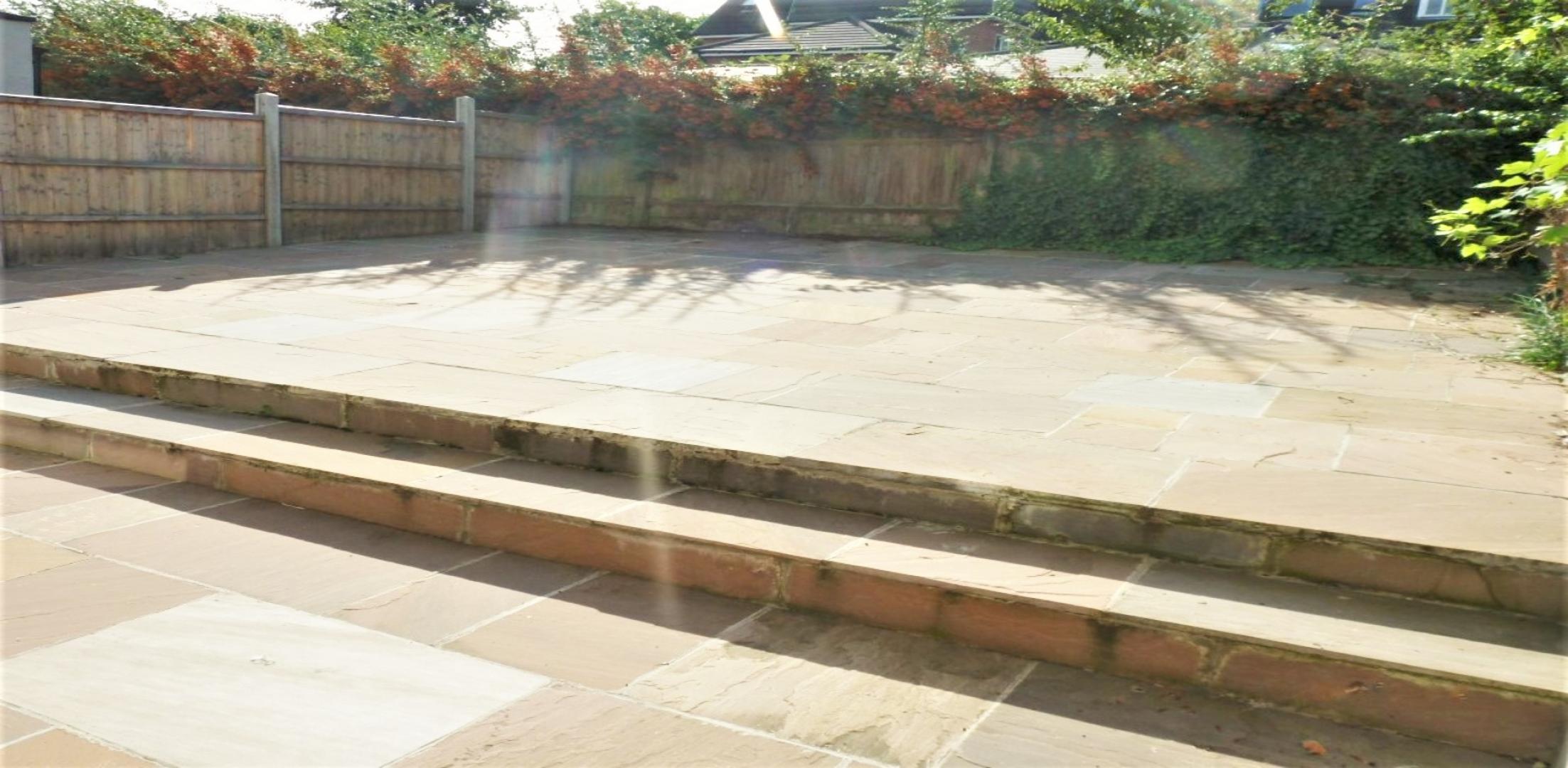 			SHARED GARDEN, 1 Bedroom, 1 bath, 1 reception Flat			 Heathfield Park, WILLESDEN GREEN