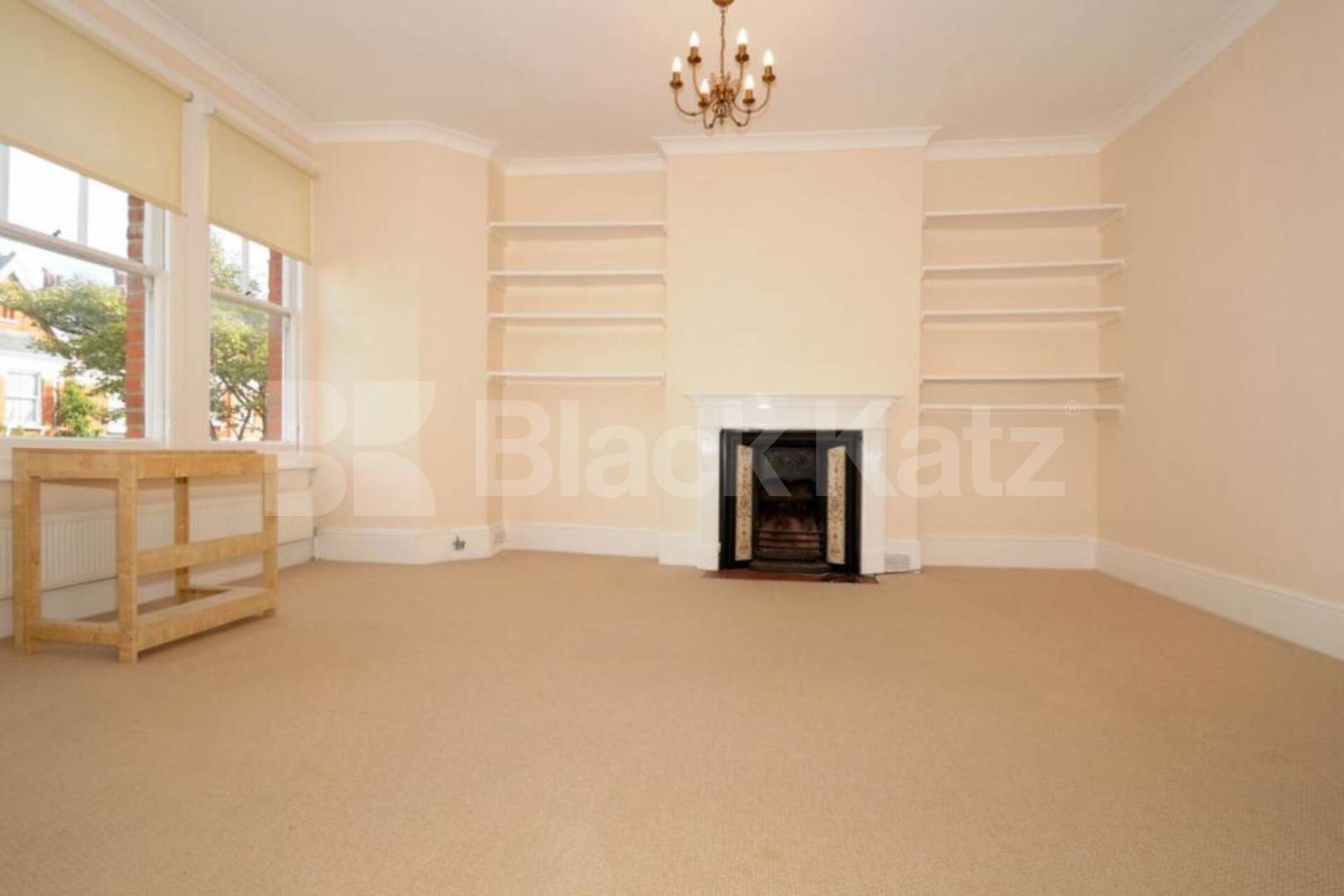 Light 2-bedroom home on Muswell Avenue N10 near amenities in Muswell Hill Muswell Avenue, Muswell Hill