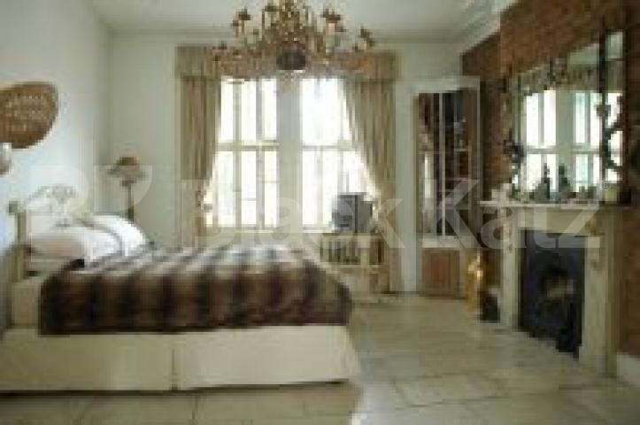 			5 Bedroom, 1 bath, 1 reception Detached House			 Park Avenue, ALEXANDRA PALACE