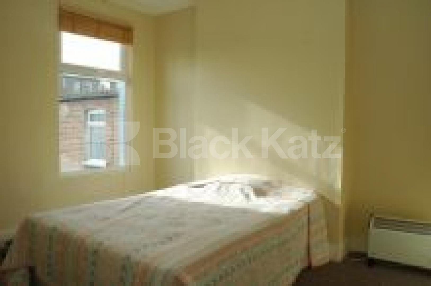 			2 Bedroom, 1 bath, 1 reception Flat			 Seymour Road, HARRINGAY LADDER