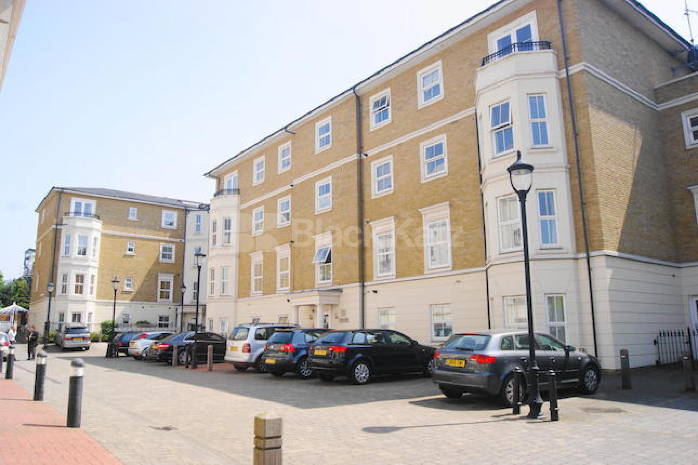 			2 BED 2 BATH IN A MODERN DEVELOPMENT!, 2 Bedroom, 1 bath, 1 reception Flat			 Camden Road, CAMDEN NW1