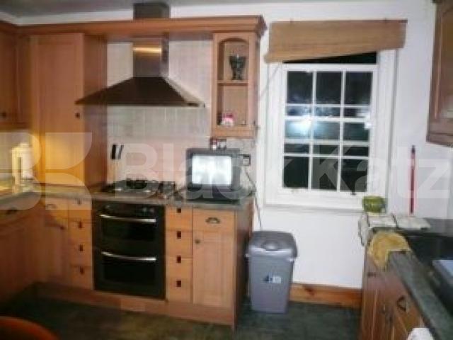 			NEAR HAMPSTEAD HEATH!, 3 Bedroom, 1 bath, 1 reception Flat			 New End Square, Hampstead