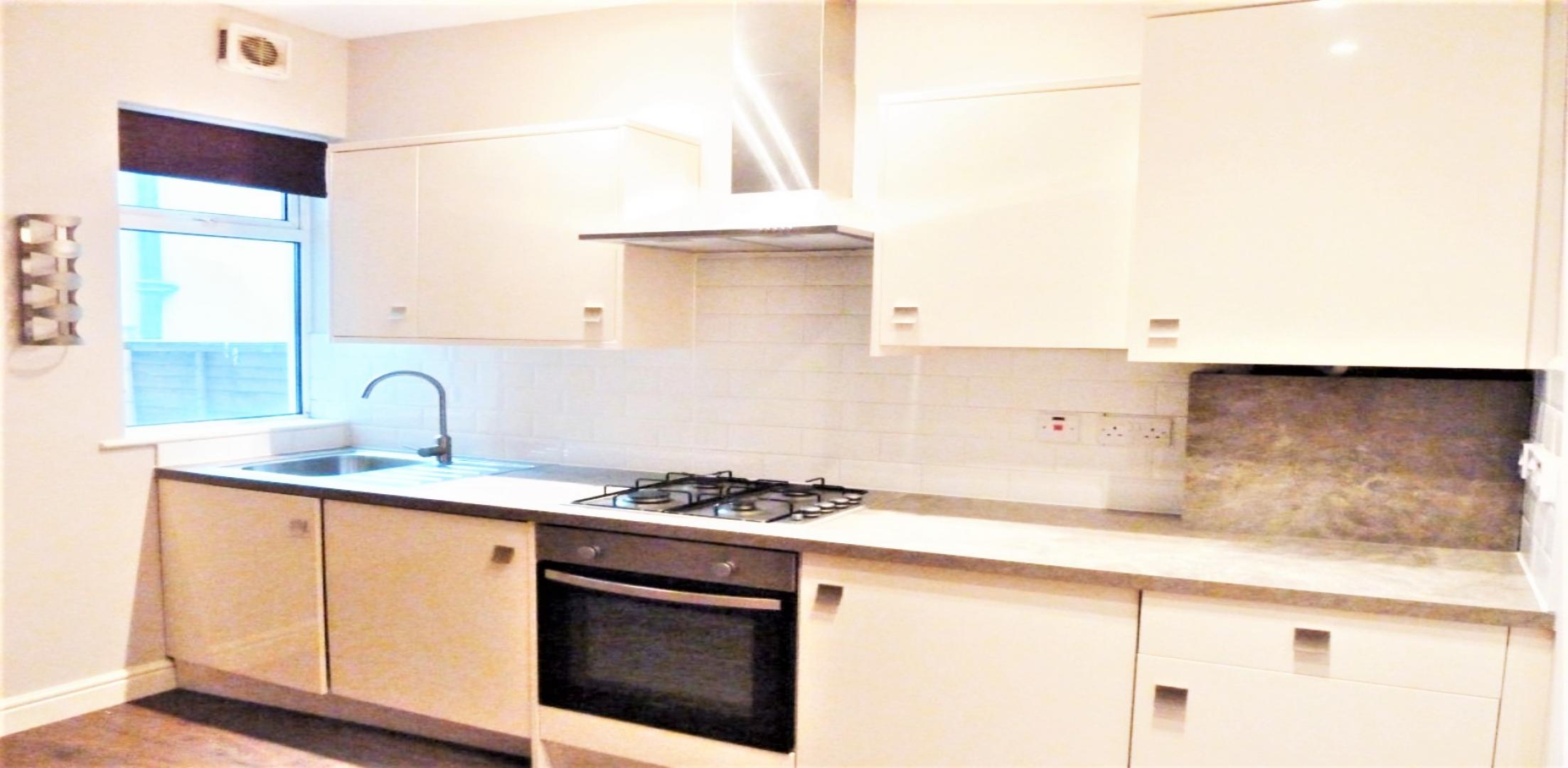 			SHARED GARDEN, 1 Bedroom, 1 bath, 1 reception Flat			 Heathfield Park, WILLESDEN GREEN