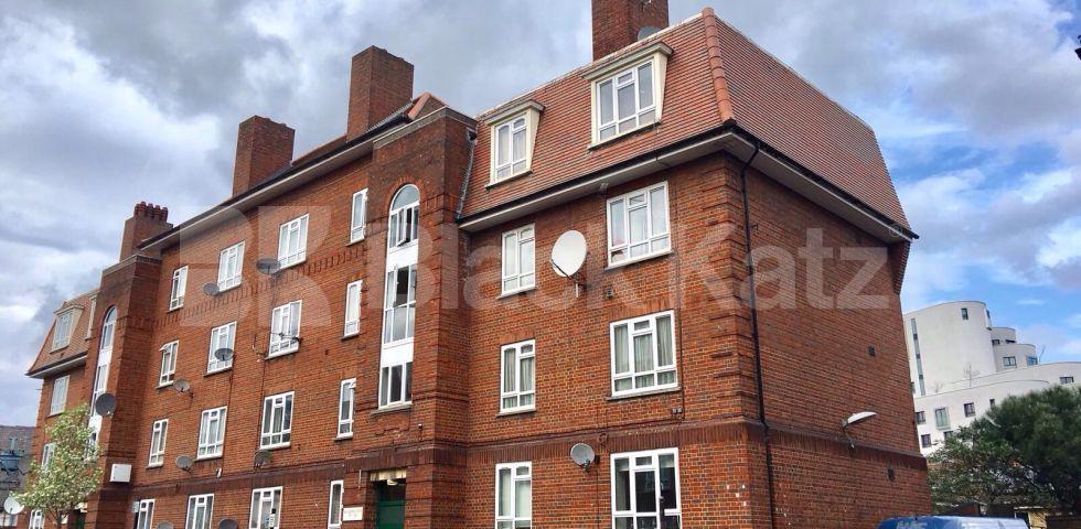 			NEW INSTRUCTION , 2 Bedroom, 1 bath, 1 reception Apartment			 Nelsons Row, Clapham Common