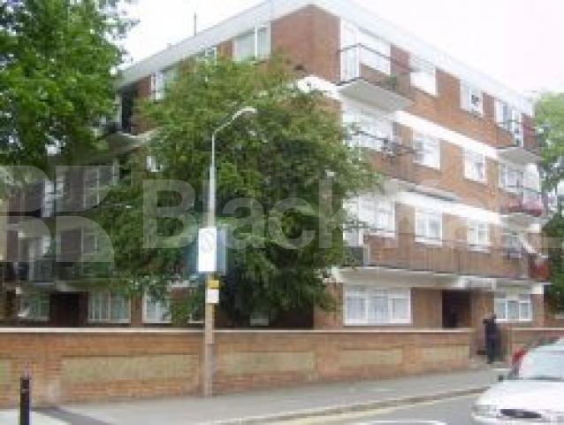 			2 Bedroom, 1 bath, 1 reception Flat			 Lordship Road, MANOR HOUSE N16