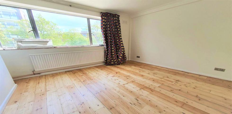 			2 Bedroom, 1 bath, 1 reception Flat			 Fairfax Road, SWISS COTTAGE