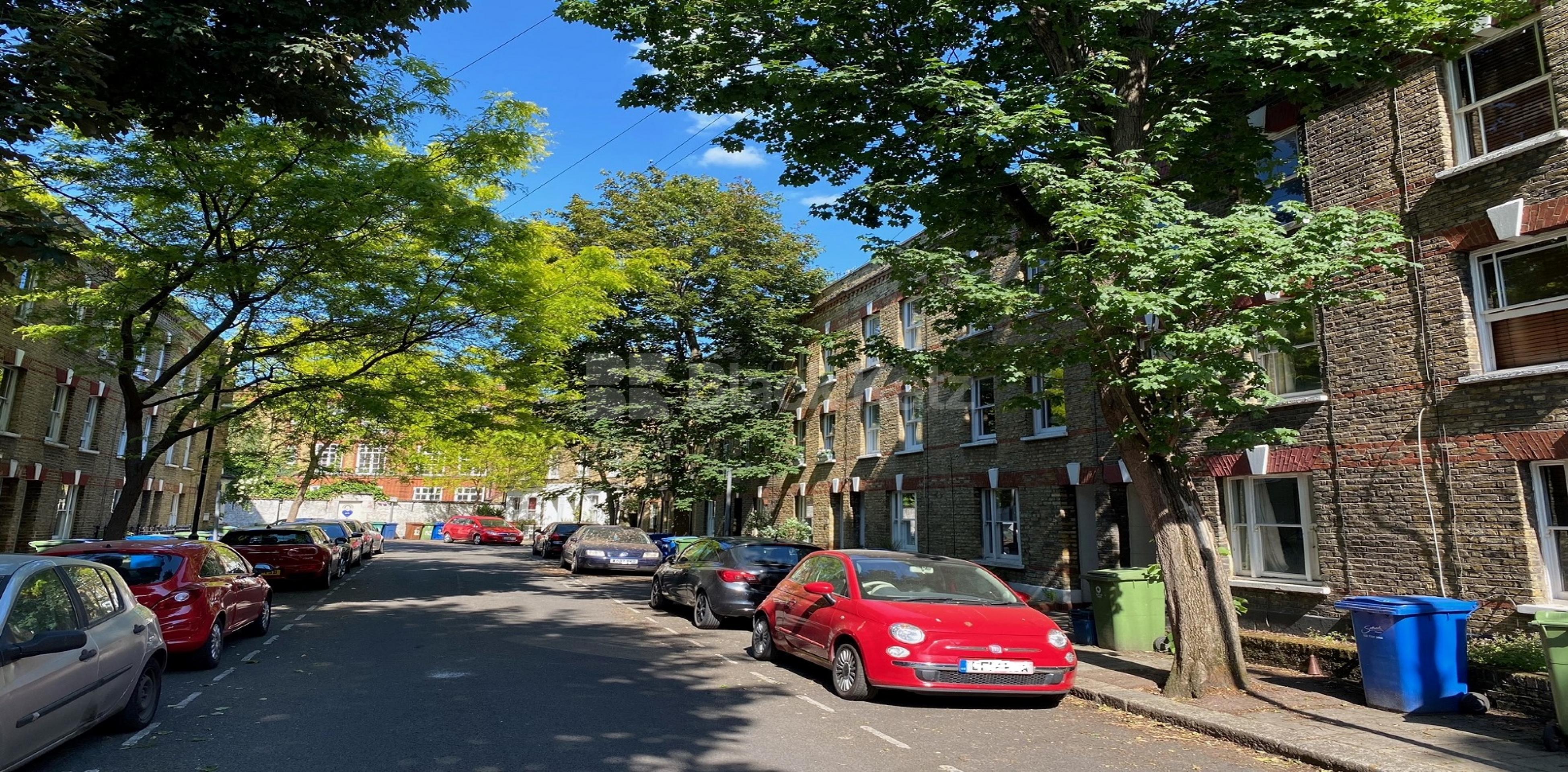 			NEW INSTRUCTION , 4 Bedroom, 2 bath, 1 reception Terraced House			 Henshaw Street, Borough/Elephant and Castle SE17