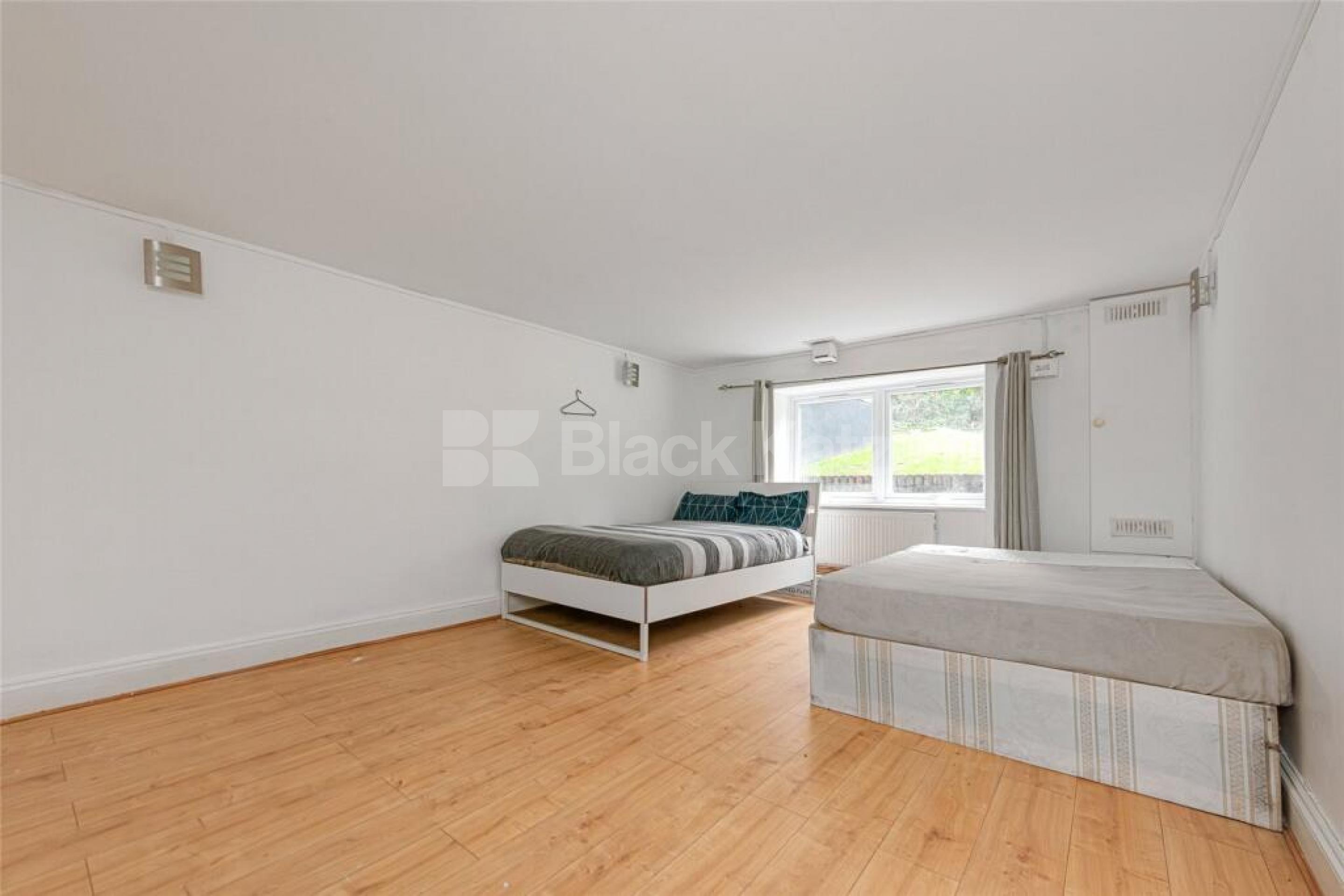 Spacious 1 Bed + Lounge Conversion in a Private Development  Northern Heights, Crescent Road, Crouch End N8