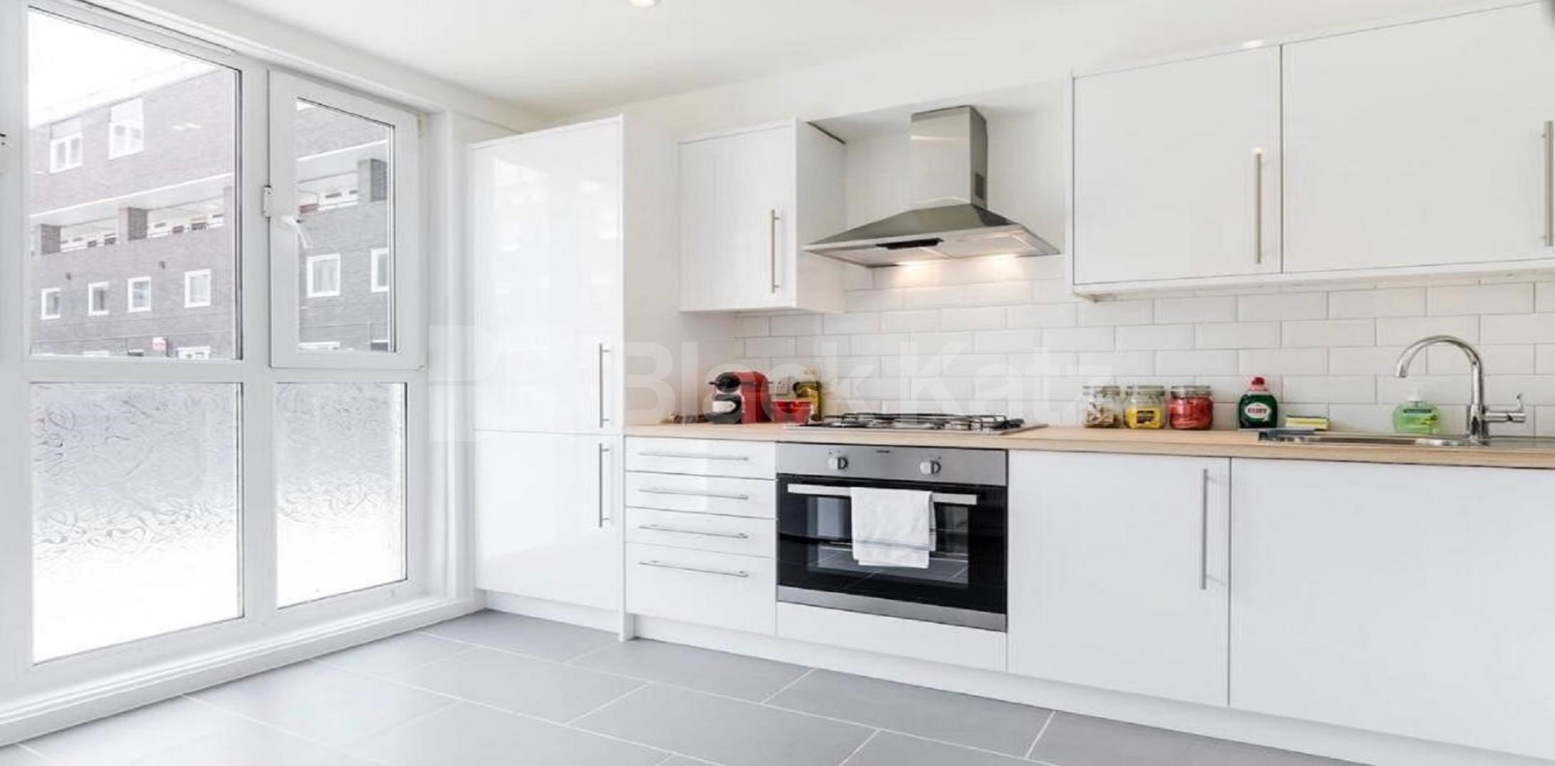 			NEW INSTRUCTION , 4 Bedroom, 1 bath, 1 reception Apartment			 Hotspur Street , Vauxhall / Kennington 