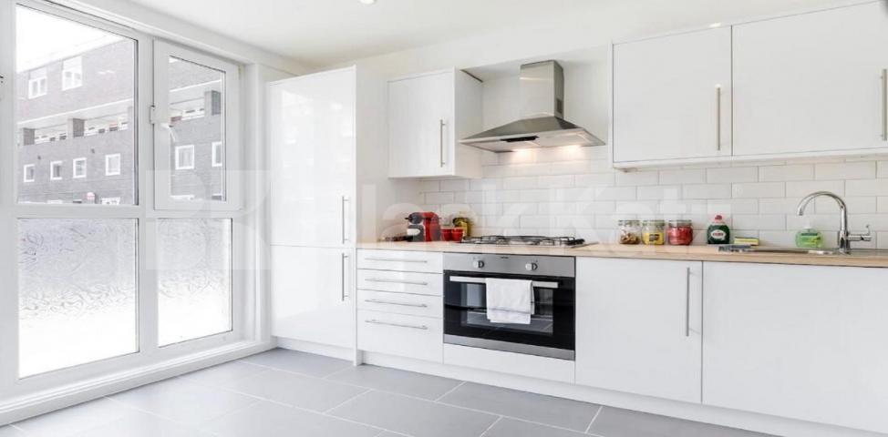 			NEW INSTRUCTION , 4 Bedroom, 1 bath, 1 reception Apartment			 Hotspur Street , Vauxhall / Kennington 
