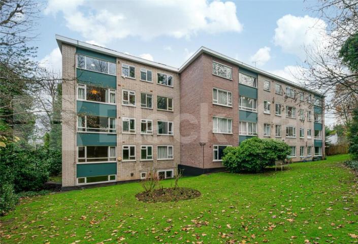 Spacious 1 Bed + Lounge Conversion in a Private Development  Northern Heights, Crescent Road, Crouch End