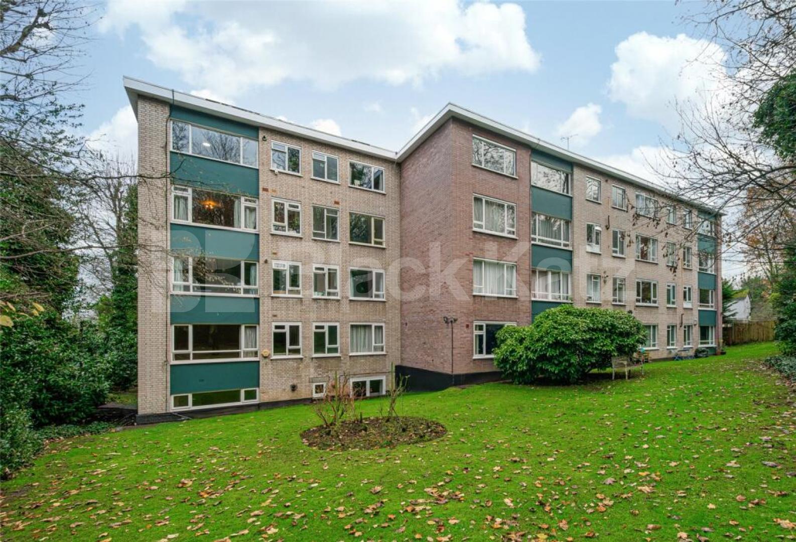 Spacious 1 Bed + Lounge Conversion in a Private Development  Northern Heights, Crescent Road, Crouch End