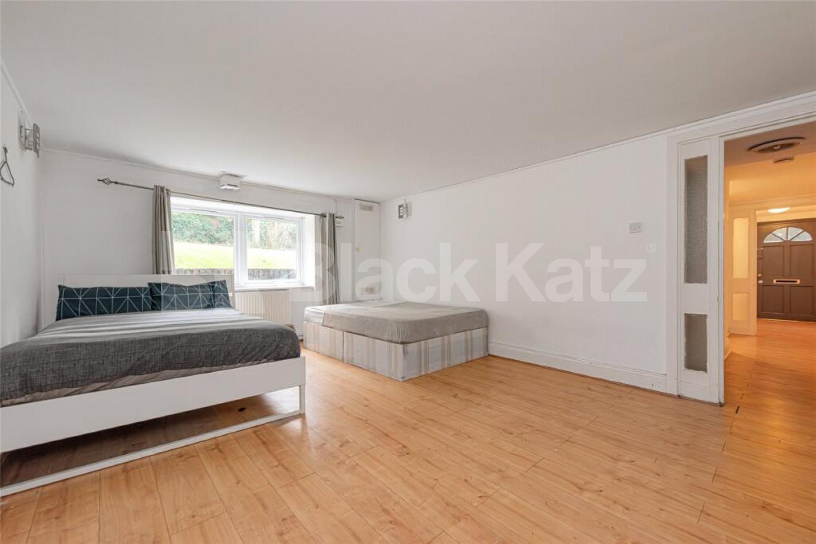 Spacious 1 Bed + Lounge Conversion in a Private Development  Northern Heights, Crescent Road, Crouch End