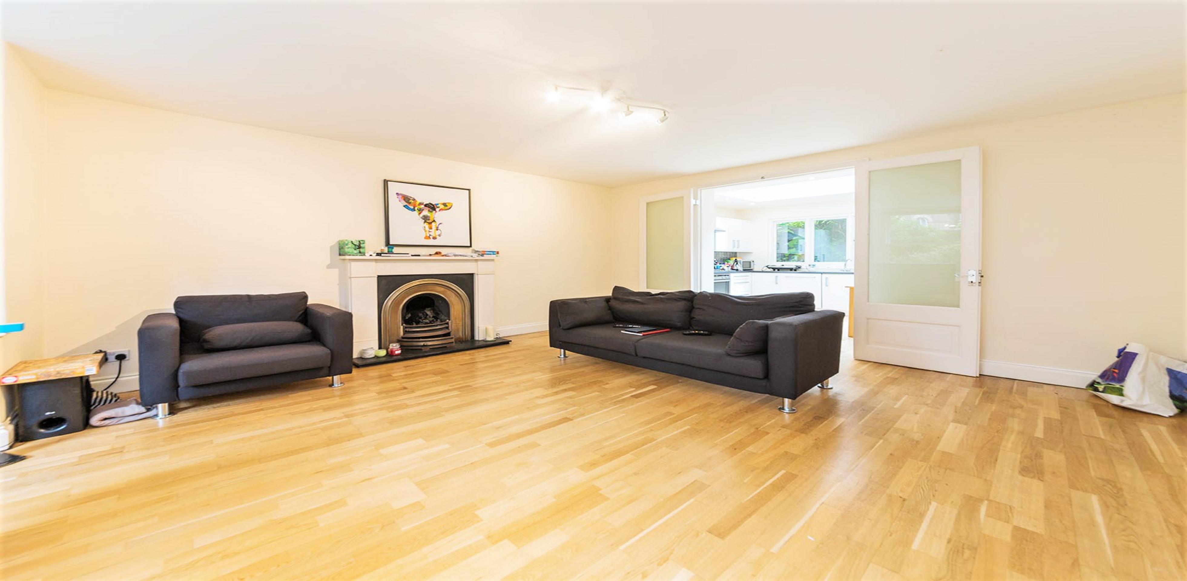 			2 Bedroom, 2 bath, 1 reception Flat			 Greencroft Gardens, West Hampstead NW6