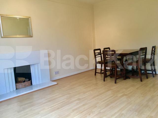 			NEW INSTRUCTION, 3 Bedroom, 1 bath, 1 reception Apartment			 Thurleigh Court.Nightingale Lane, Clapham South