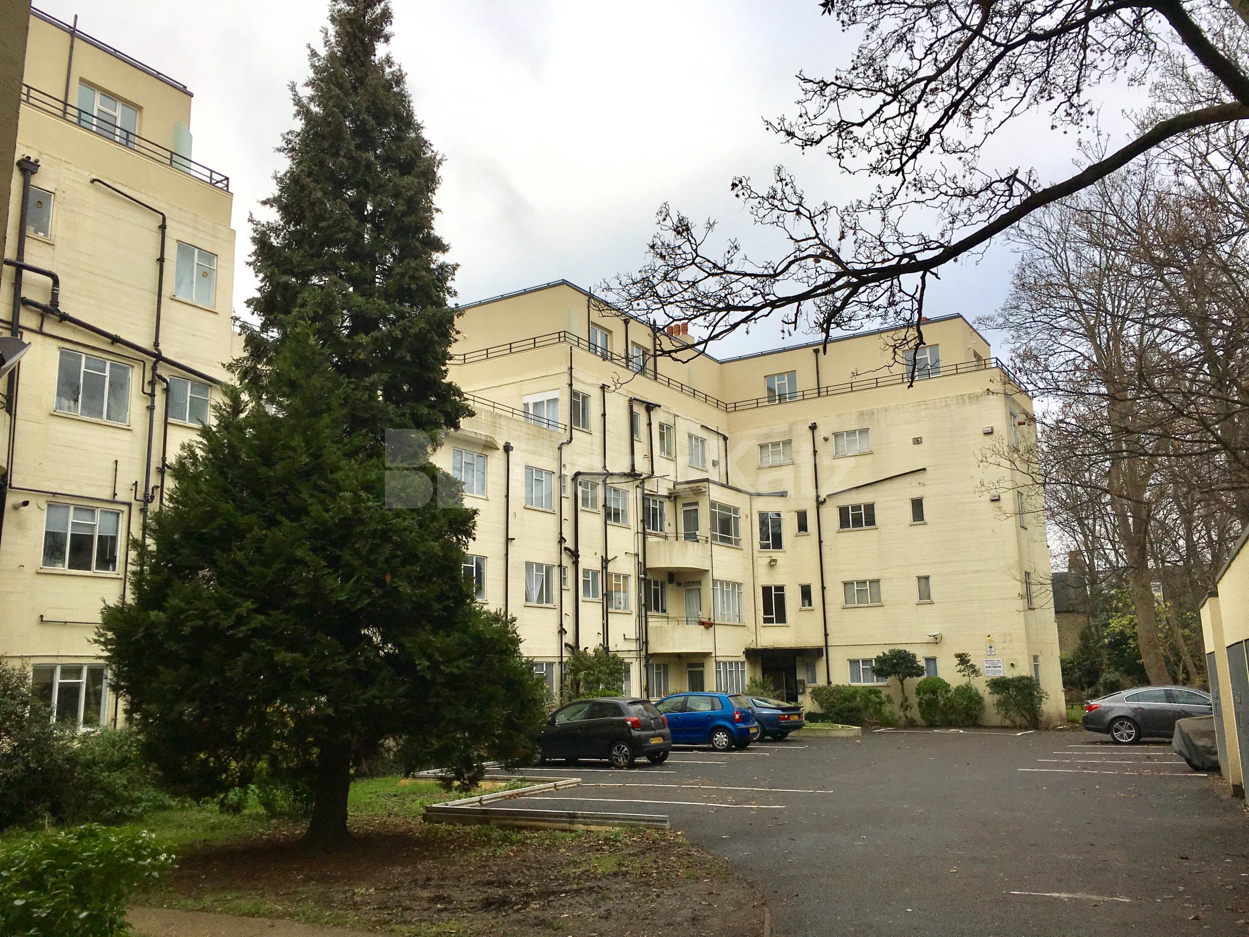 			LET, 2 Bedroom, 1 bath, 1 reception Apartment			 Nightingale Lane, Clapham South  SW12