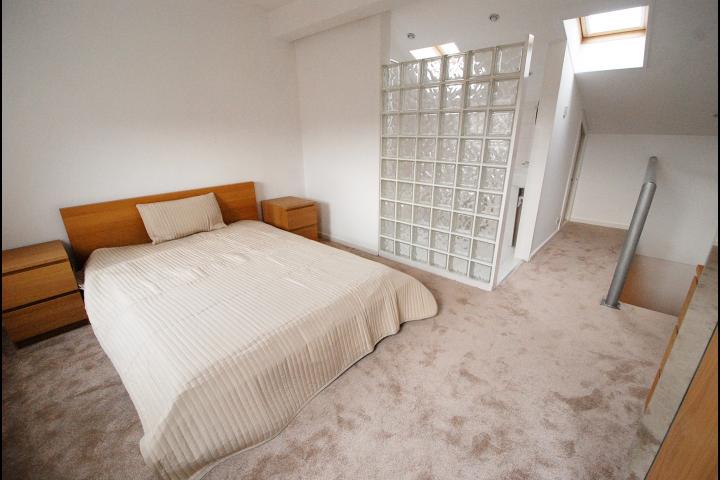 			AVAILABLE NOW , 3 Bedroom, 1 bath, 1 reception House			 St Andrews Square, LADBROKE GROVE