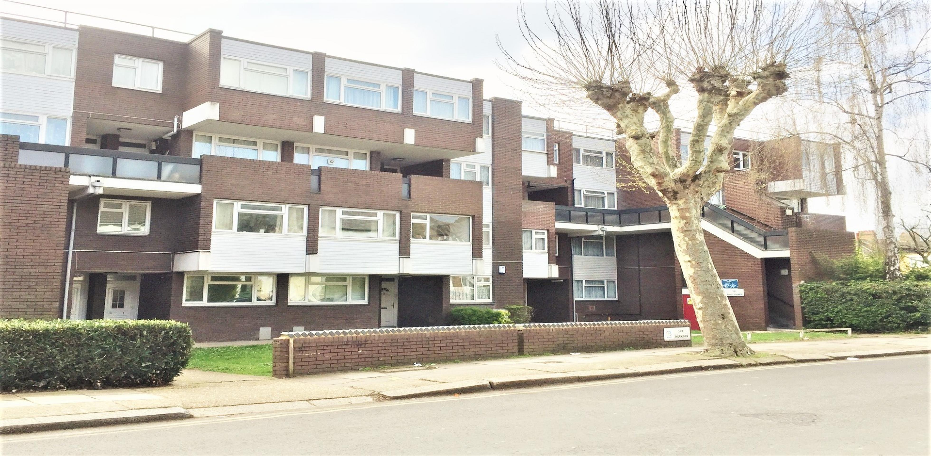 			4 Bedroom, 1 bath, 1 reception Apartment			 Dyne Road, KILBURN NW6