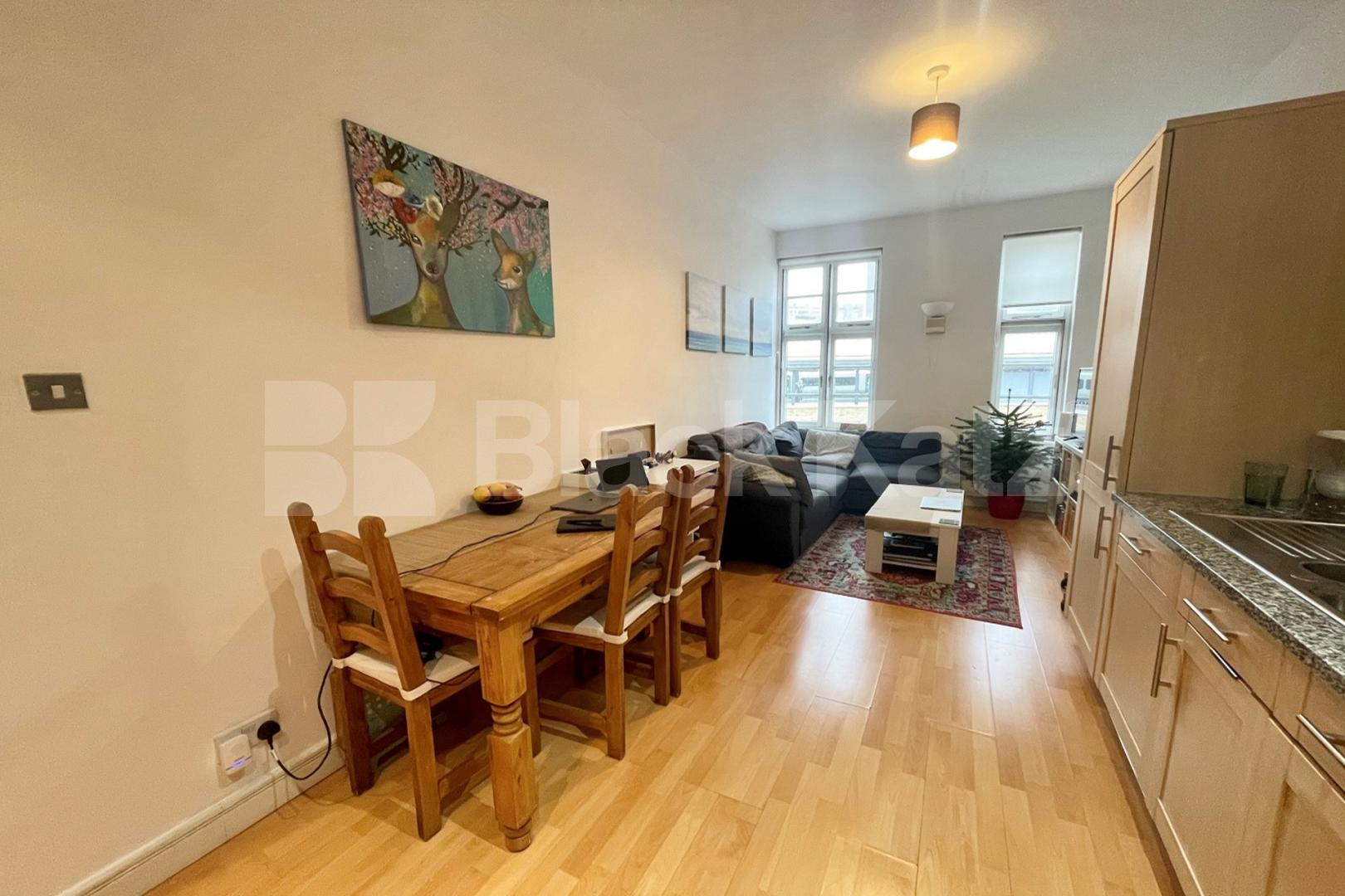 Superbly located larger than average duplex apartment  Oxford Drive, Bermondsey street/ London Bridge