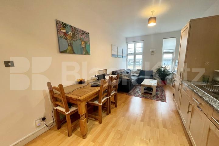 Superbly located larger than average duplex apartment  Oxford Drive, Bermondsey street/ London Bridge