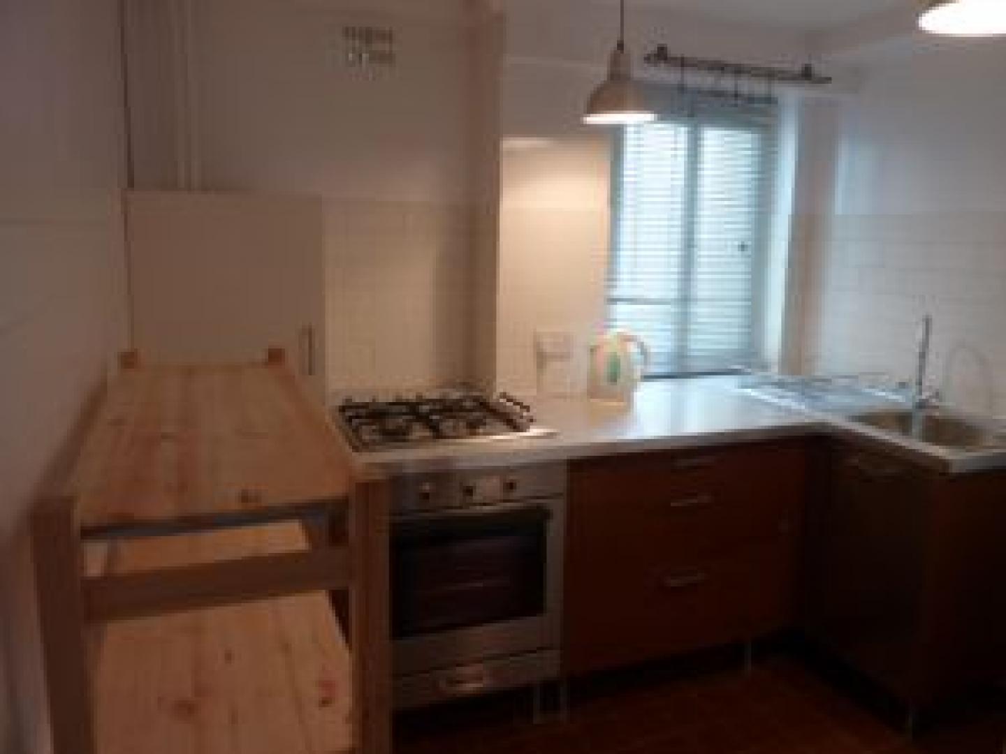 			2 Bedroom, 1 bath, 1 reception Flat			 Belsize Square, BELSIZE PARK