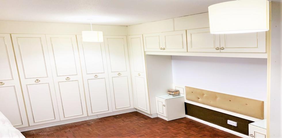 			2 Bedroom, 1 bath, 1 reception Apartment			 Teignmouth Road, MAPESBURY CONSERVATION AREA